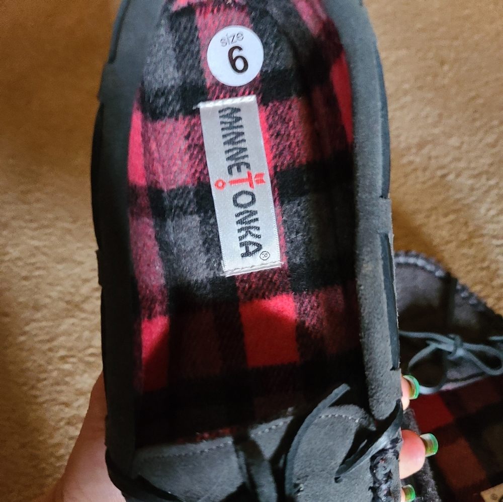 Minnetonka house slippers